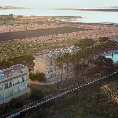 Oasis Aparthotel Tigaki