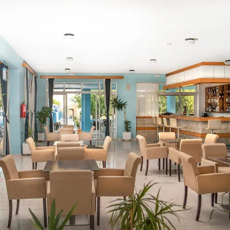 Aparthotel Oasis