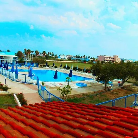 Apartahotel Oasis 3*