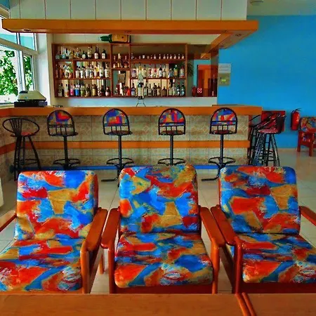 Oasis Aparthotel Tigaki