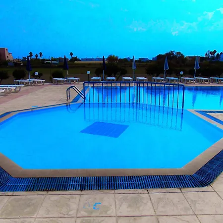 Oasis Aparthotel