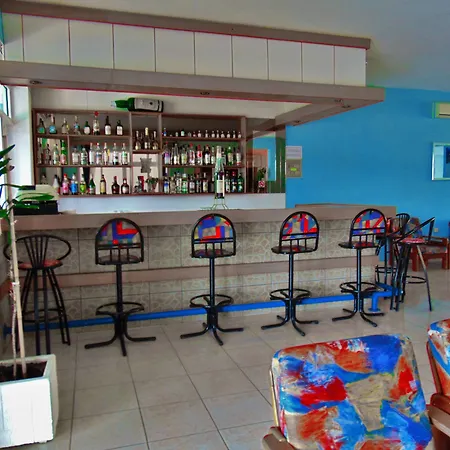 Oasis Aparthotel