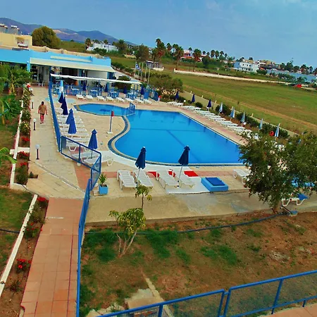 Oasis Aparthotel