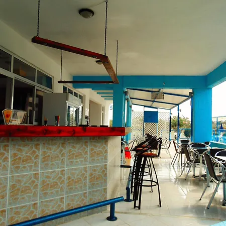 Oasis Aparthotel