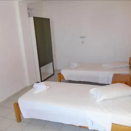 Oasis Aparthotel 3*