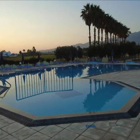 Aparthotel Oasis 3*
